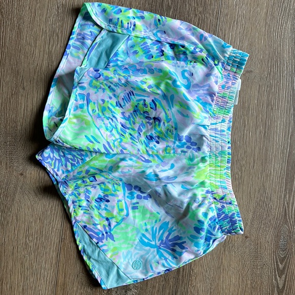 Lilly Pulitzer Pants - Lilly Pulitzer Luxletic Shorts - XS